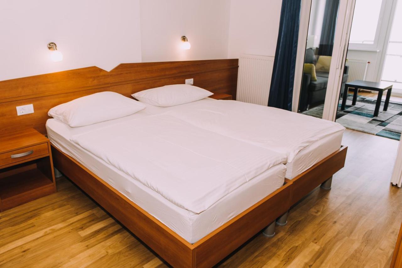 Hotel Bellevue كراني المظهر الخارجي الصورة